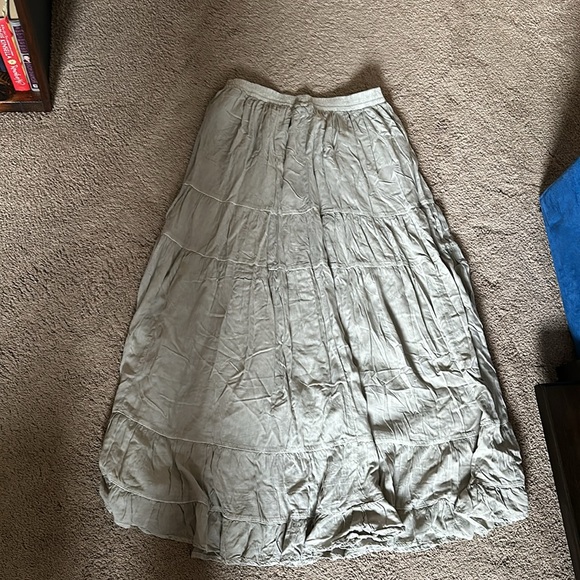 Maxi Skirt in light tan colour - Picture 4 of 5